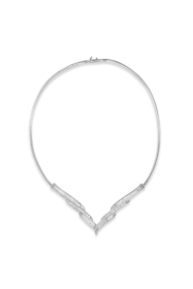 Round And Princess Cut Diamond 'V' Shape Fashion Pend… Gem